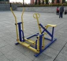 全家联动的篮球盛宴：家庭篮球架室内挂墙带来亲子共修的时刻！